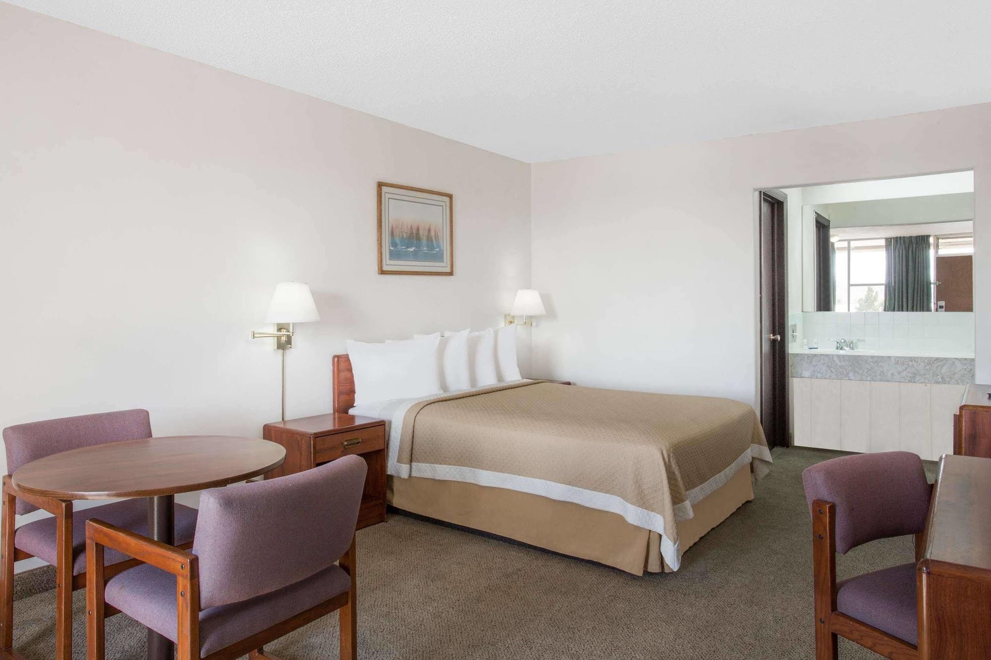 Days Inn By Wyndham Rock Springs Eksteriør billede